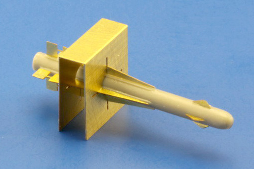 2 x RB28 AIM-4D Falcon incl. fin alignment tool. 2 x RB28 AIM-4D Falcon incl. fin alignment tool.