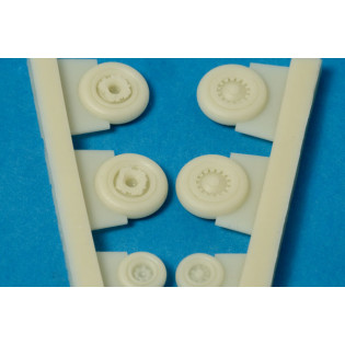 SAAB 37 Viggen main- & nose gear wheels